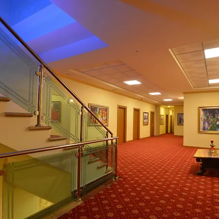 Hotel Austria 4* Tirana