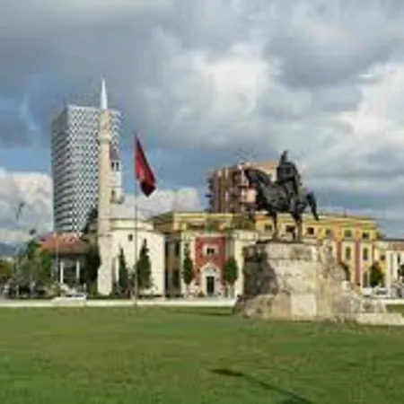 ホテル Austria ティラナ