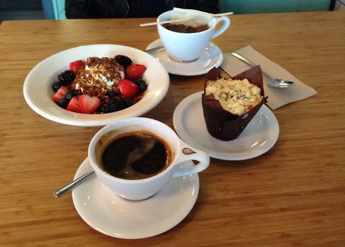 Hotel Austria 4* Tirana